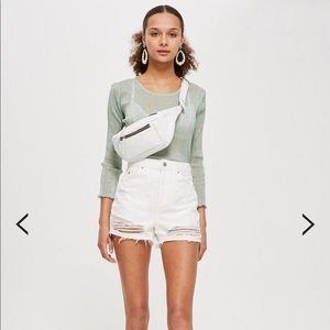 TOPSHOP MOTO MOM WHITE DESTRESSED SHORTS SZ 8